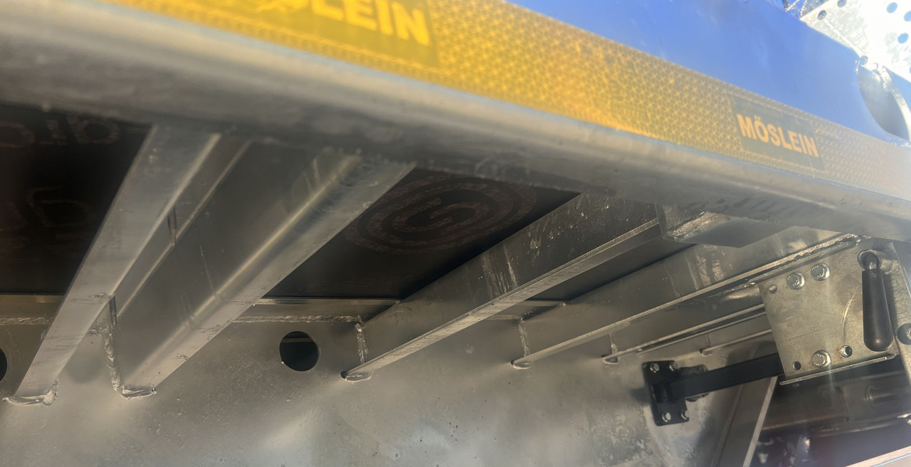 Leasing of Möslein T 3 Plato 10 m  3 Achs Jumbo- Plato- Anhänger 10 m, Mega Möslein T 3 Plato 10 m  3 Achs Jumbo- Plato- Anhänger 10 m, Mega: picture 11