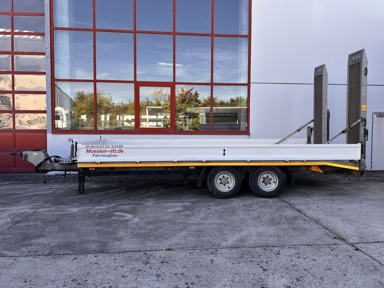 Möslein TTS 11 Schwebheim Tandemtieflader - Low loader trailer: picture 1 Möslein TTS 11 Schwebheim Tandemtieflader - Low loader trailer: picture 1