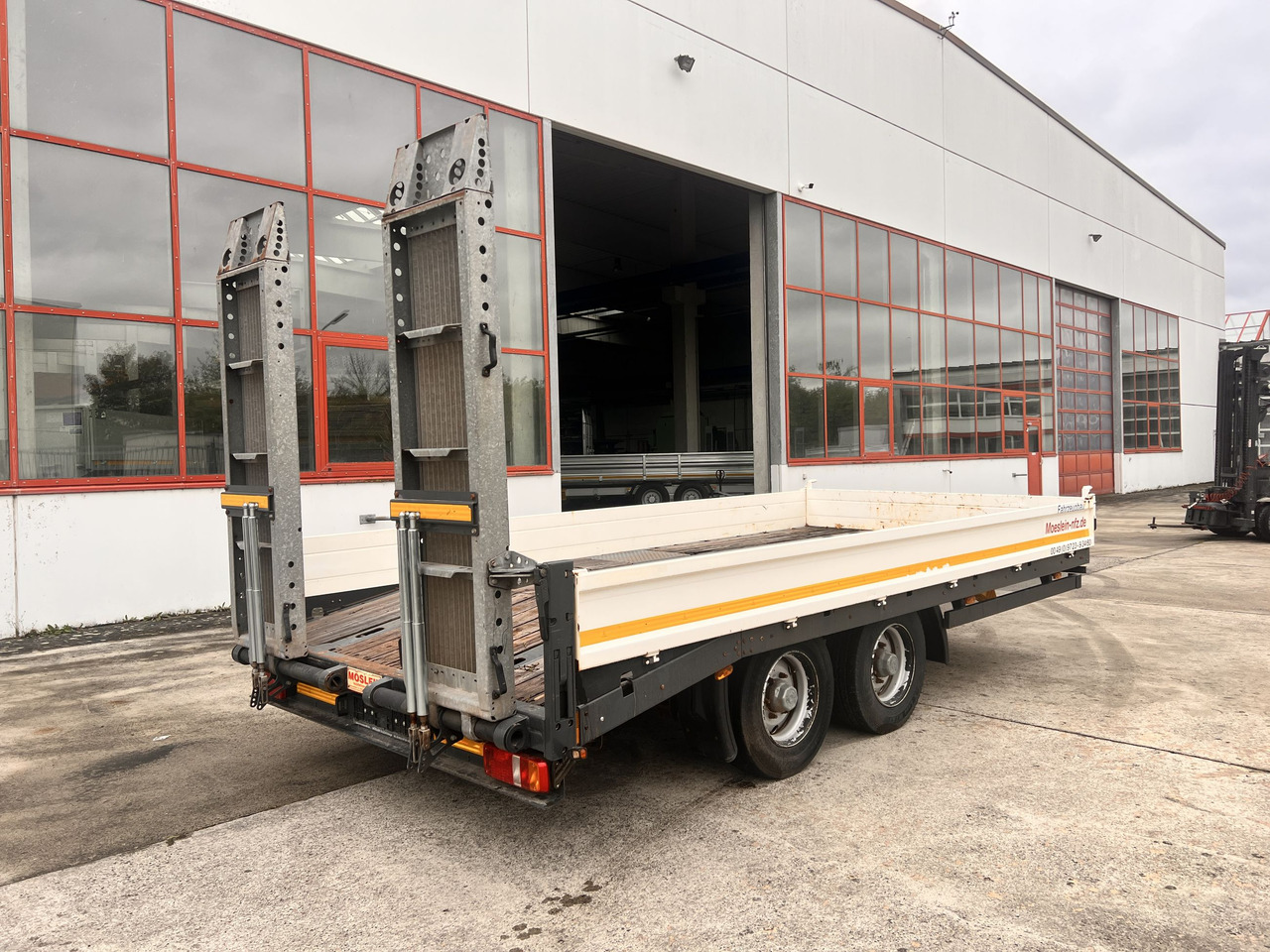 Möslein TTS 11 Schwebheim Tandemtieflader - Low loader trailer: picture 4 Möslein TTS 11 Schwebheim Tandemtieflader - Low loader trailer: picture 4