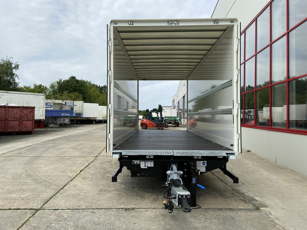 Möslein Tandem- Koffer, Durchladbar, -- Neufahrzeug -- - Closed box trailer: picture 2 Möslein Tandem- Koffer, Durchladbar, -- Neufahrzeug -- - Closed box trailer: picture 2