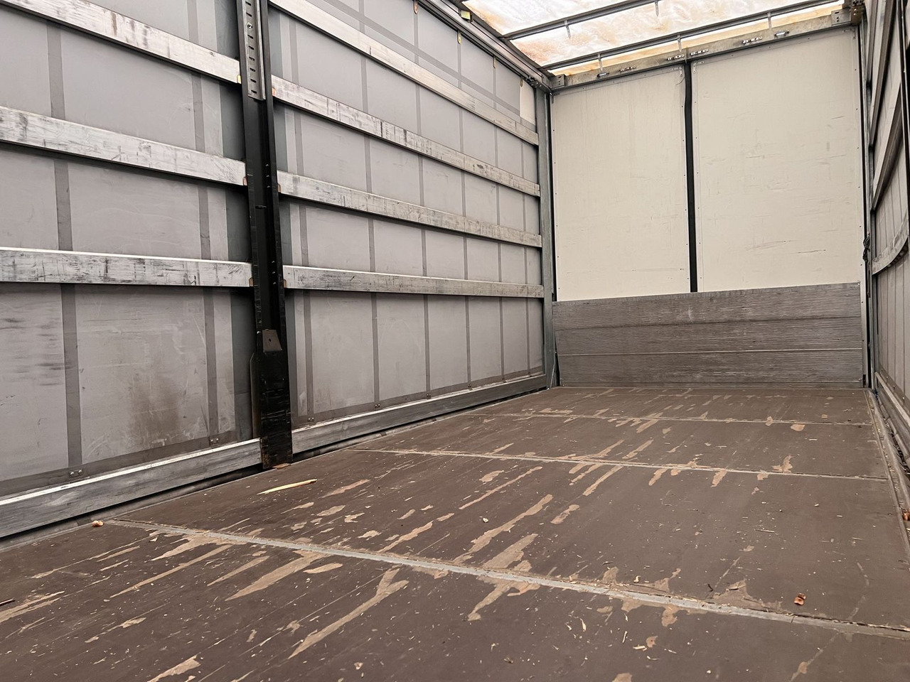 Curtainsider trailer Möslein  Tandem- Planenanhänger Durchladen: picture 6