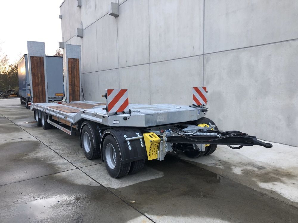 Möslein neuer 4 Achs Tieflader hydraulischen Rampen - Low loader trailer: picture 3 Möslein neuer 4 Achs Tieflader hydraulischen Rampen - Low loader trailer: picture 3