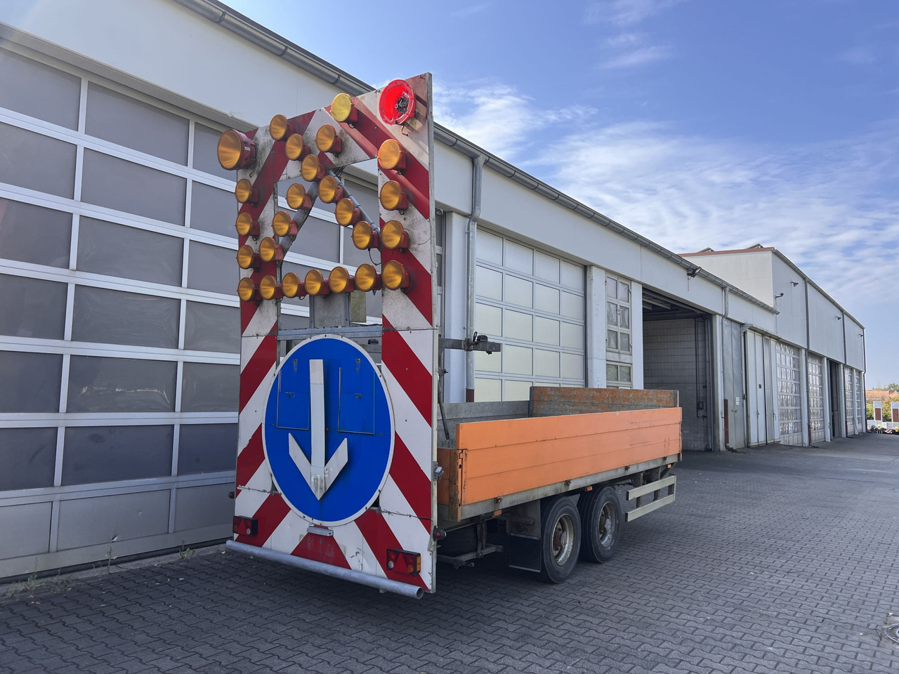 Schmitz Korbach SDAH Tandempritsche - Dropside/ Flatbed trailer: picture 1 Schmitz Korbach SDAH Tandempritsche - Dropside/ Flatbed trailer: picture 1