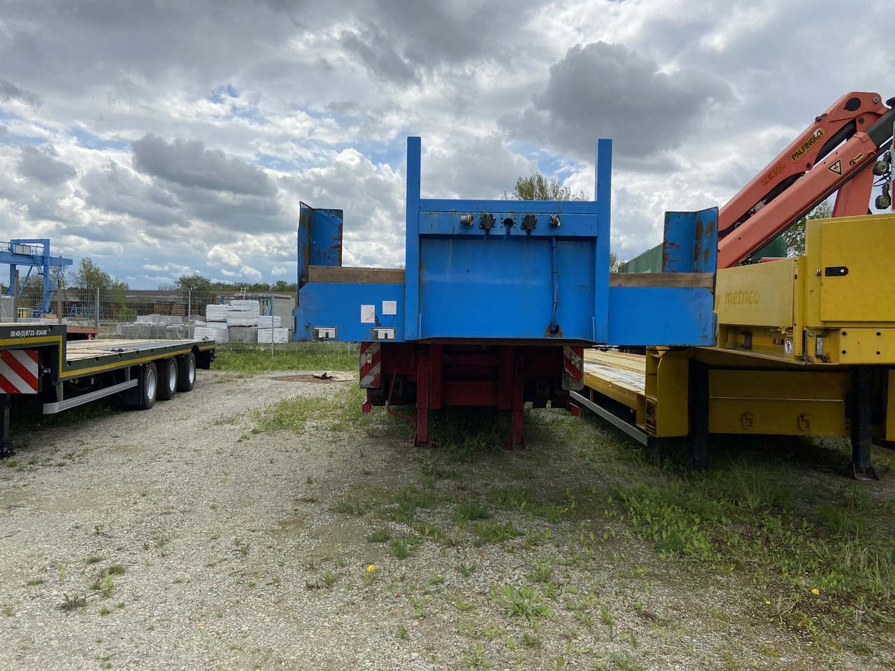 Stp 3 Achs Satteltieflader Platofür Fertigteile oder Baumaschinen - Low loader semi-trailer: picture 2 Stp 3 Achs Satteltieflader Platofür Fertigteile oder Baumaschinen - Low loader semi-trailer: picture 2