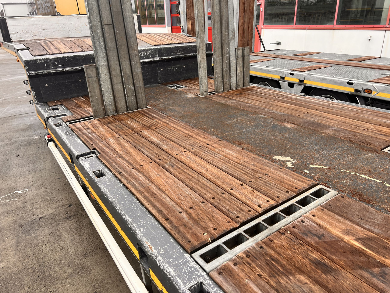 Low loader semi-trailer for transportation of heavy machinery t3  3 Achs Satteltieflader: picture 6