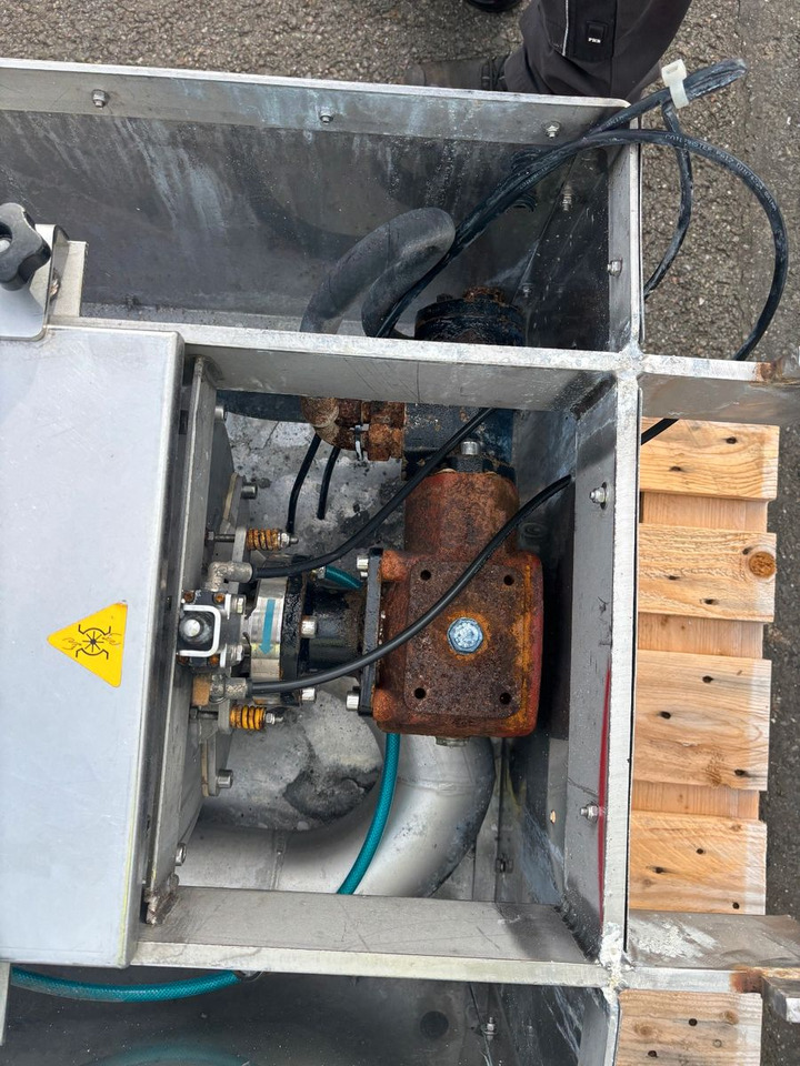 Zellradschleuse Eriksen TWBR22-N - Silo semi-trailer: picture 3 Zellradschleuse Eriksen TWBR22-N - Silo semi-trailer: picture 3