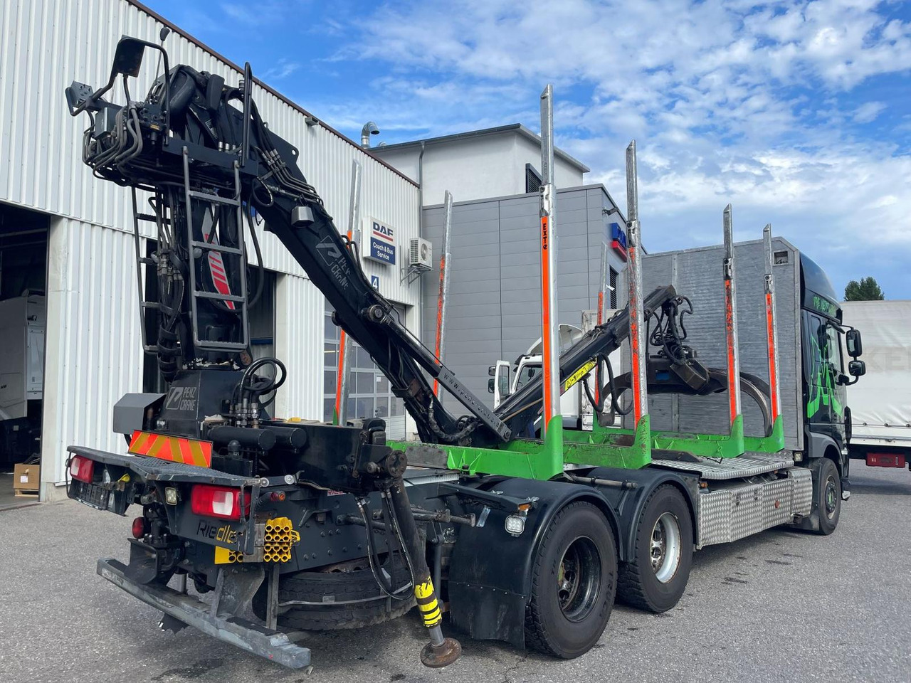 DAF FAT XF 530 SSC, Holztransport, Greifer mit Säge - Logging truck, Crane truck: picture 3 DAF FAT XF 530 SSC, Holztransport, Greifer mit Säge - Logging truck, Crane truck: picture 3