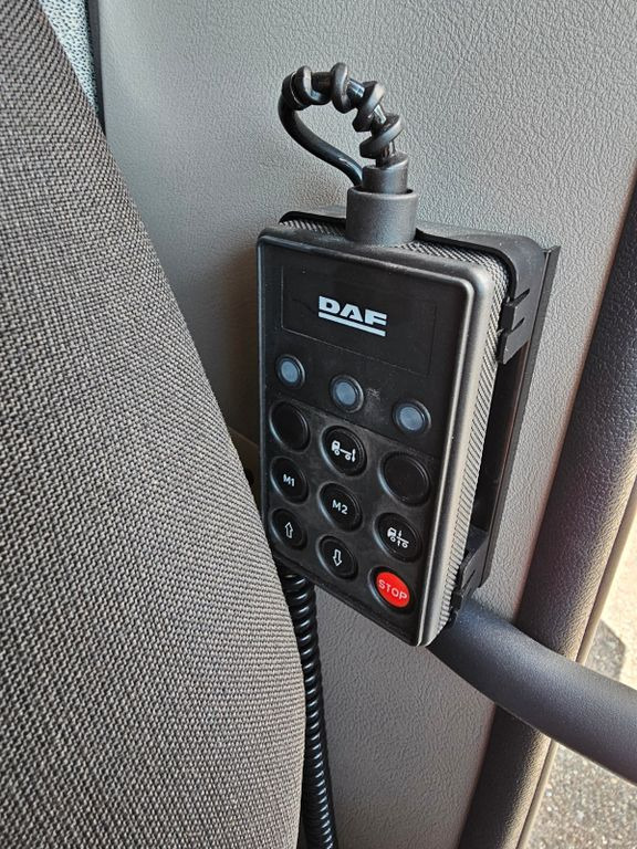 New Curtainsider truck DAF LF 210 7,49t Spier Pritsche-Plane LBW Tageszulas DAF FA LF 210 08t Spier Pritsche mit LBW: picture 26