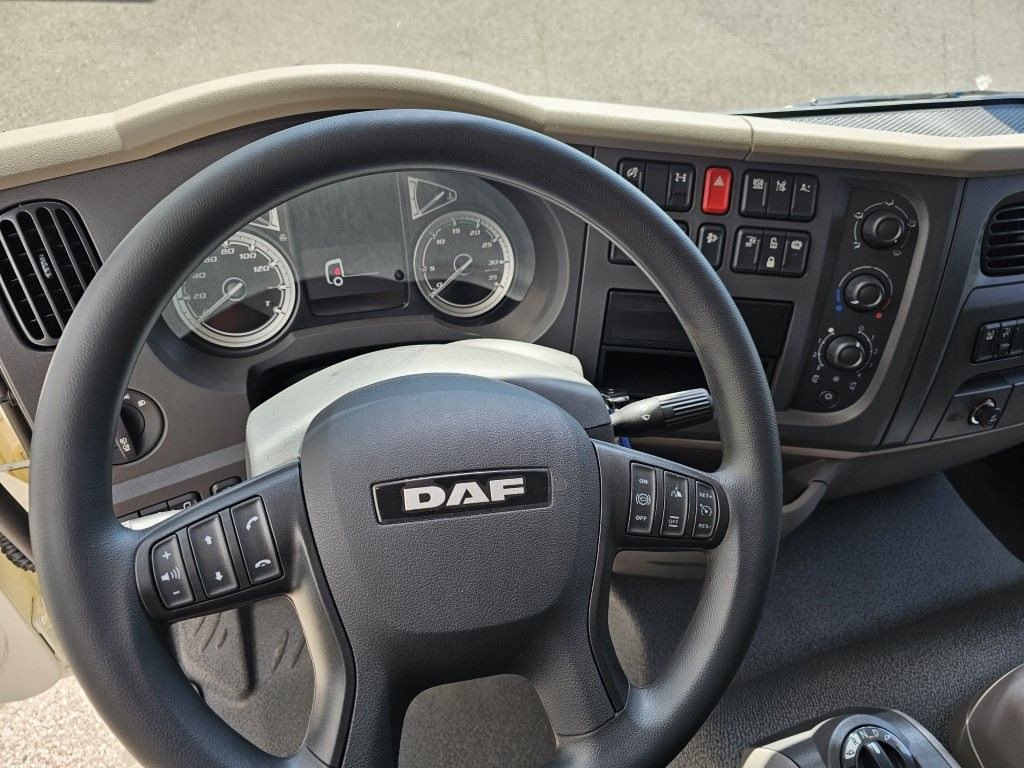 New Curtainsider truck DAF LF 210 7,49t Spier Pritsche-Plane LBW Tageszulas DAF FA LF 210 08t Spier Pritsche mit LBW: picture 14