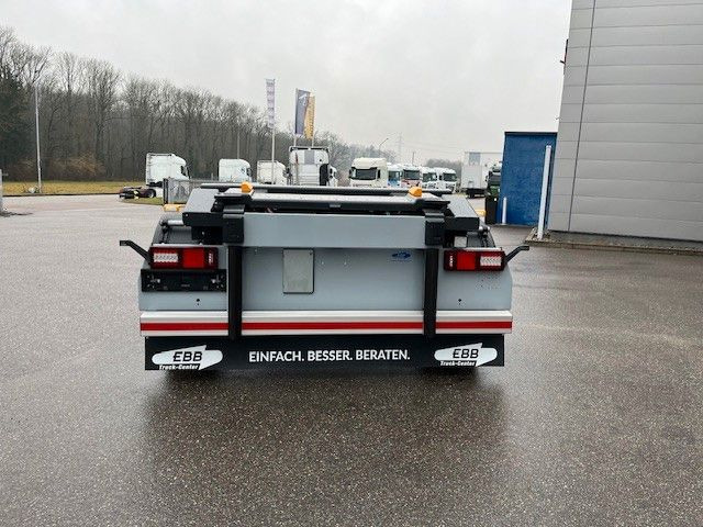 Schlittenanhänger 18 S Schlittenanhänger 18 S - Roll-off/ Skip trailer: picture 4 Schlittenanhänger 18 S Schlittenanhänger 18 S - Roll-off/ Skip trailer: picture 4