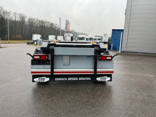 Schlittenanhänger 18 S Schlittenanhänger 18 S - Roll-off/ Skip trailer: picture 2 Schlittenanhänger 18 S Schlittenanhänger 18 S - Roll-off/ Skip trailer: picture 2