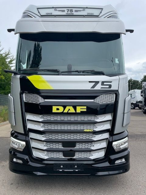 DAF XG+ 480 FT 75 Jahre DAF Edition "Limitiert" DAF XG+ 480 FT 75 Jahre DAF Edition - Tractor unit: picture 4 DAF XG+ 480 FT 75 Jahre DAF Edition "Limitiert" DAF XG+ 480 FT 75 Jahre DAF Edition - Tractor unit: picture 4