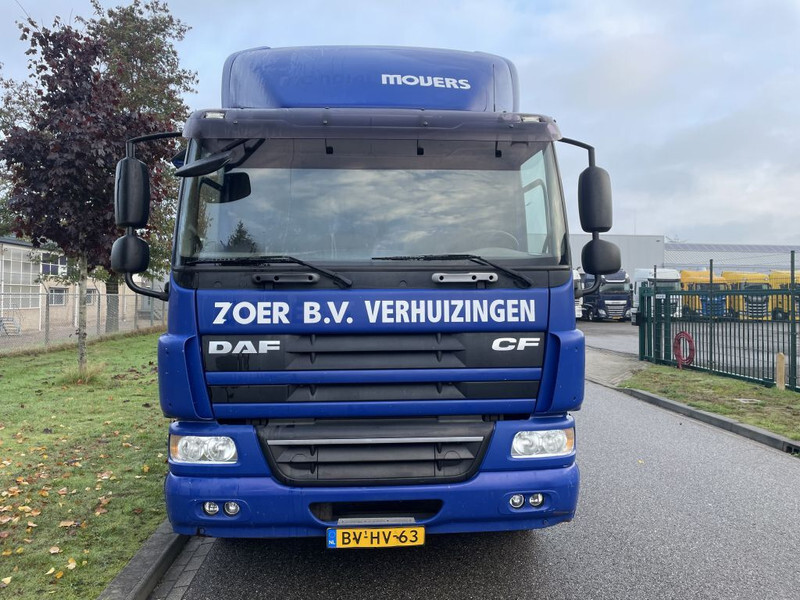 DAF CF 65 Verhuiswagen 20/25 foot ! origineel 220.000 km - Container transporter/ Swap body truck: picture 3 DAF CF 65 Verhuiswagen 20/25 foot ! origineel 220.000 km - Container transporter/ Swap body truck: picture 3