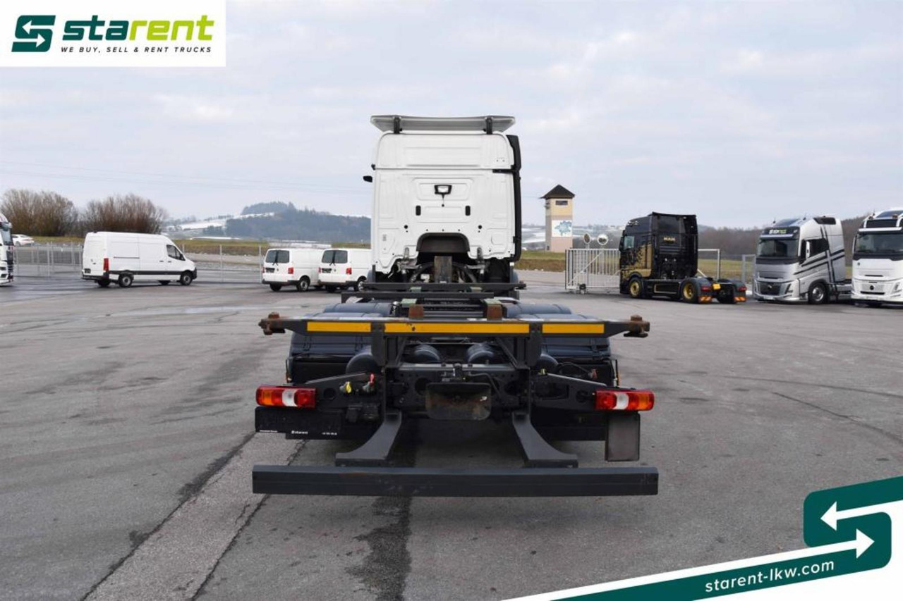 Container transporter/ Swap body truck Mercedes Benz Actros 2645L Retarder Mirror Cam NAVI Liftachse: picture 6