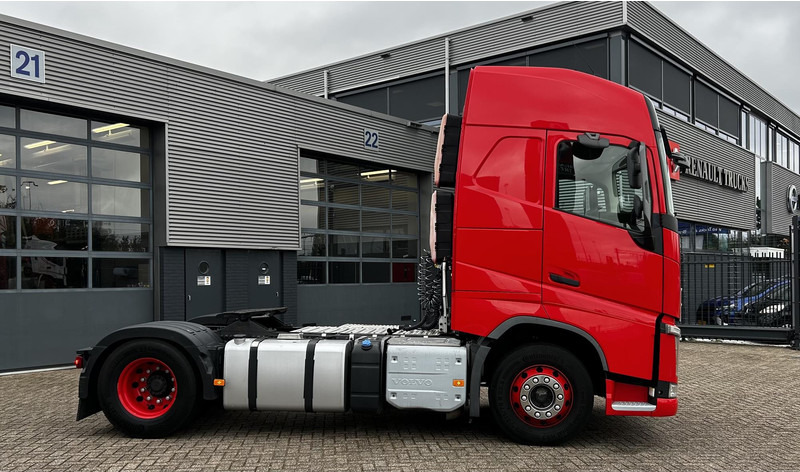 Volvo FH - Tractor unit: picture 2 Volvo FH - Tractor unit: picture 2