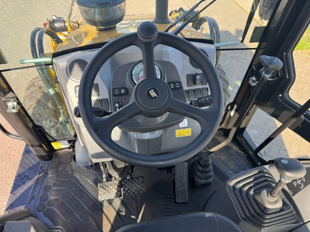 Backhoe loader CAT 424 4X4 ( UNUSED NEW ): picture 13