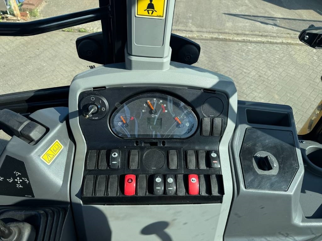 Backhoe loader CAT 424 4X4 ( UNUSED NEW ): picture 12