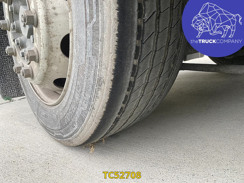 Iveco Stralis - Curtainsider truck: picture 3 Iveco Stralis - Curtainsider truck: picture 3