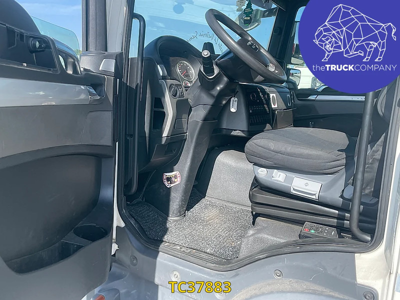 MAN TGL 220 - Curtainsider truck: picture 3 MAN TGL 220 - Curtainsider truck: picture 3