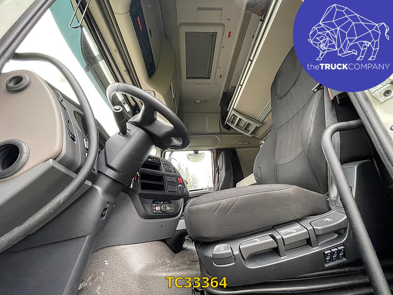 Tractor unit DAF XF 480: picture 8