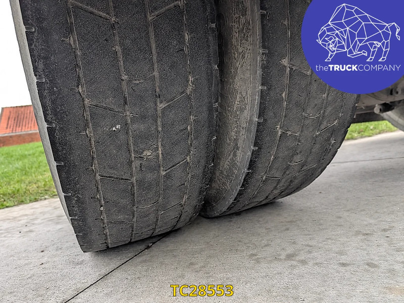 Tractor unit Renault T 440: picture 20