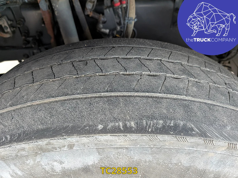 Tractor unit Renault T 440: picture 14