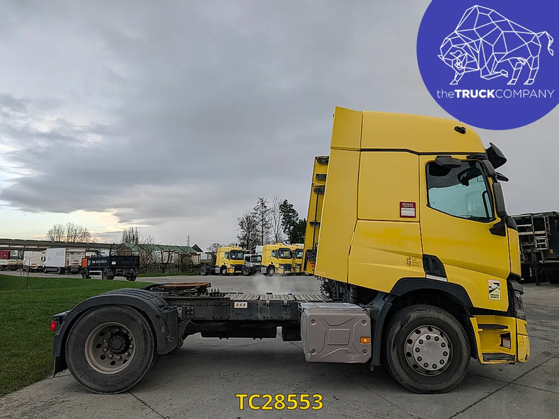 Tractor unit Renault T 440: picture 8