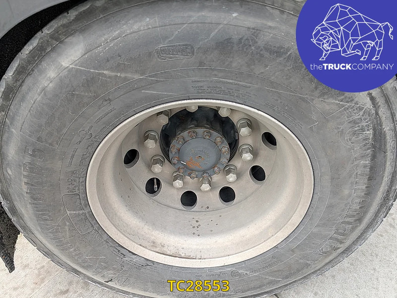 Tractor unit Renault T 440: picture 19