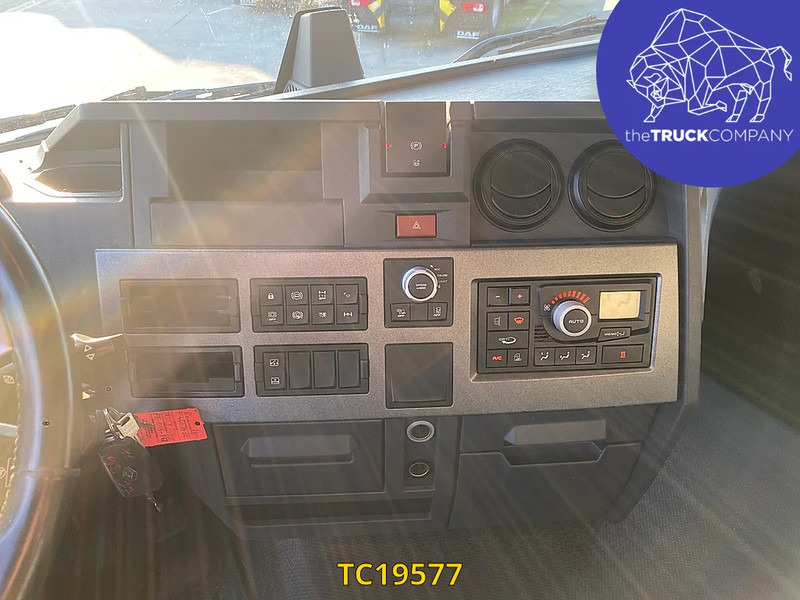 Renault T 460 - Tractor unit: picture 3 Renault T 460 - Tractor unit: picture 3