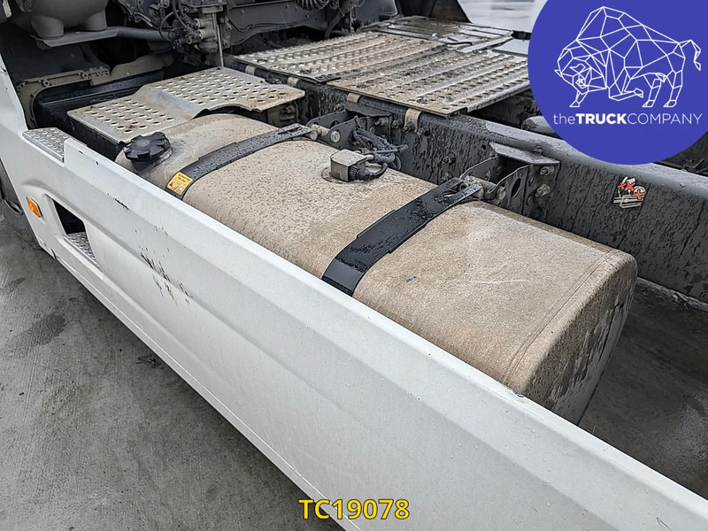 Tractor unit Renault T 480: picture 15