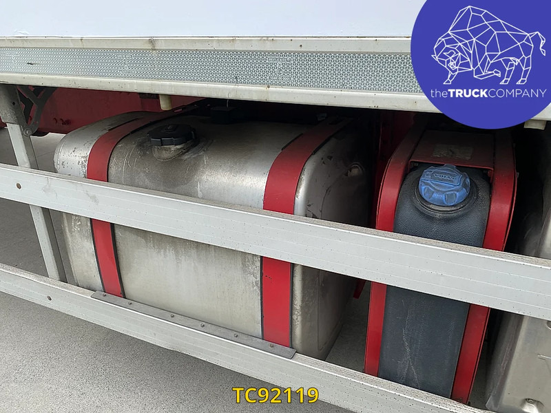 Refrigerator truck Volvo FM 330: picture 20