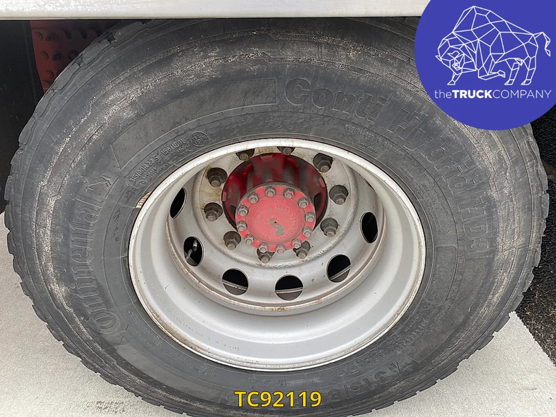 Refrigerator truck Volvo FM 330: picture 15