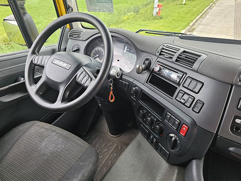 Refrigerator truck DAF CF 220 CARRIER LIFT DOORS: picture 8