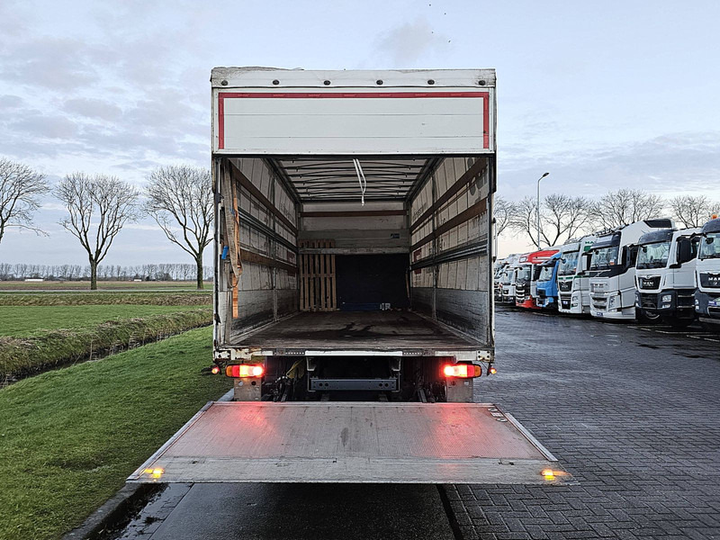 Curtainsider truck DAF LF 210 7.49T AIRCO LIFT: picture 13
