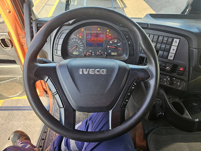 Iveco AD260S46 STRALIS MACHNINE TR. + CRANE - Autotransporter truck, Crane truck: picture 2 Iveco AD260S46 STRALIS MACHNINE TR. + CRANE - Autotransporter truck, Crane truck: picture 2