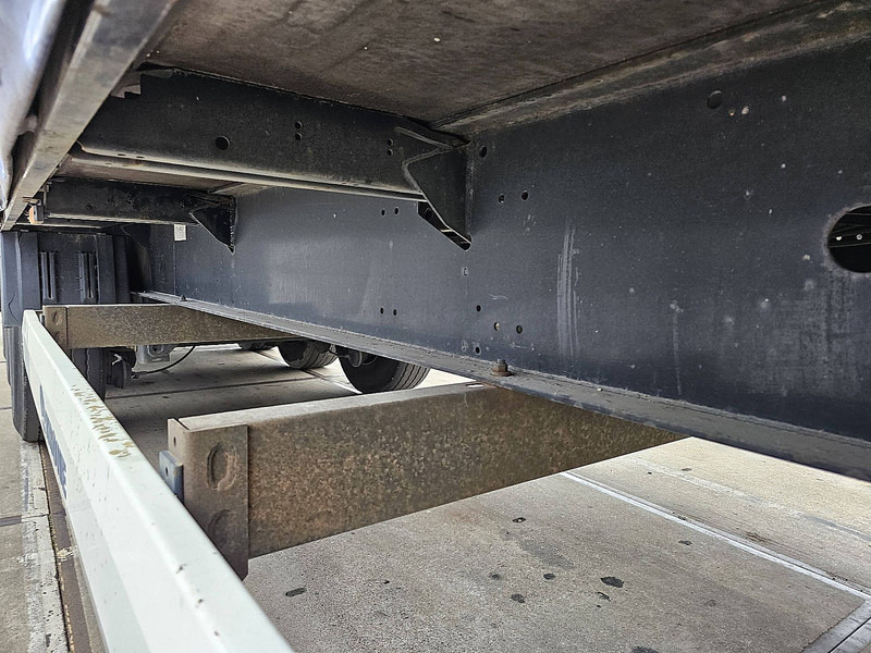 Curtainsider semi-trailer Krone SD27C: picture 7 Curtainsider semi-trailer Krone SD27C: picture 7