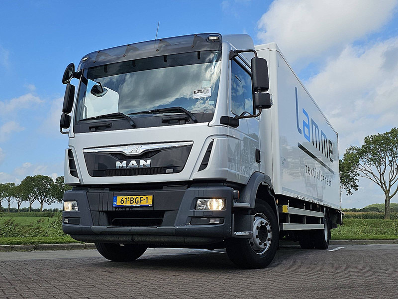 MAN 12.290 TGM AIRCO LIFT WB 513 - Box truck: picture 1 MAN 12.290 TGM AIRCO LIFT WB 513 - Box truck: picture 1