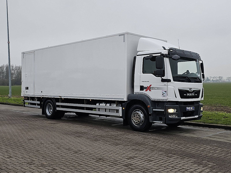 MAN 18.290 TGM - Box truck: picture 5 MAN 18.290 TGM - Box truck: picture 5