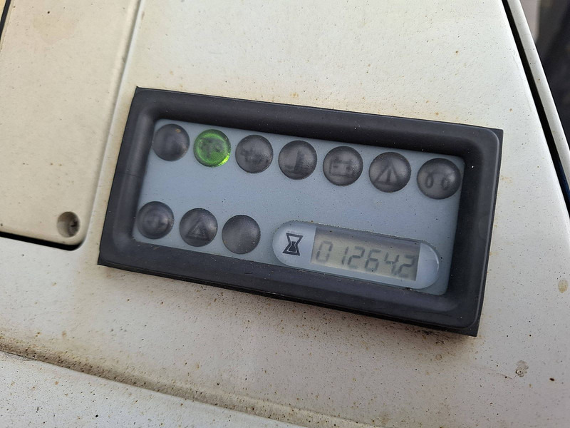 Leasing of Mercedes-Benz ANTOS 2543 + FORKLIFT PALFINGER Mercedes-Benz ANTOS 2543 + FORKLIFT PALFINGER: picture 13 Leasing of Mercedes-Benz ANTOS 2543 + FORKLIFT PALFINGER Mercedes-Benz ANTOS 2543 + FORKLIFT PALFINGER: picture 13