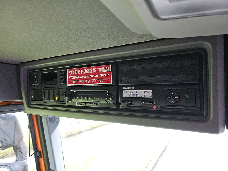 Dropside/ Flatbed truck Renault: picture 11