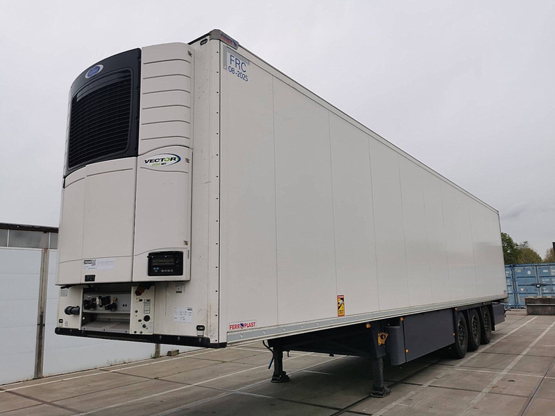 Schmitz Cargobull SKO BI TEMP MEATRAILS - Refrigerator semi-trailer: picture 1 Schmitz Cargobull SKO BI TEMP MEATRAILS - Refrigerator semi-trailer: picture 1