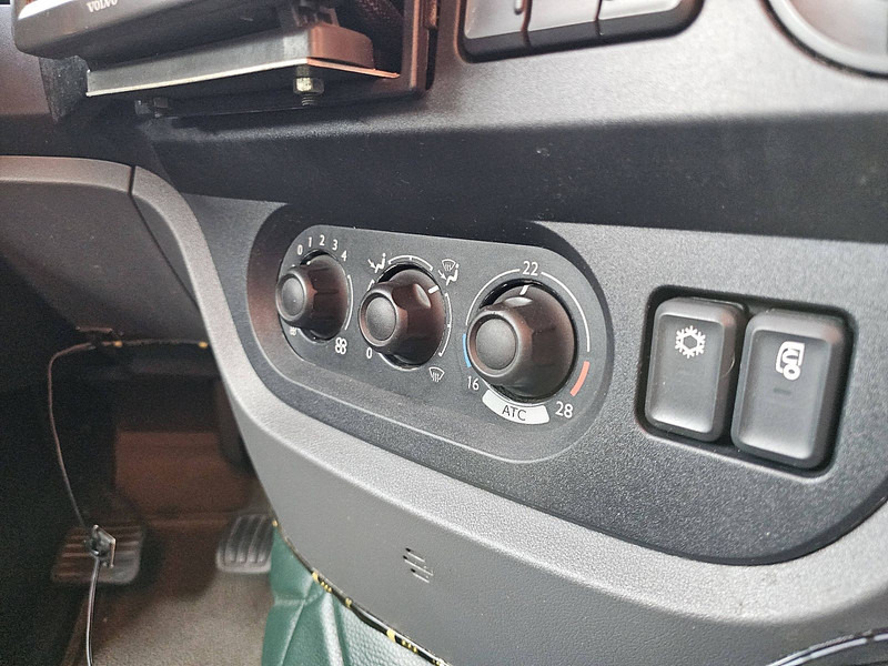 Tractor unit DAF XF 510 6X2 FTG SPACECAB: picture 13