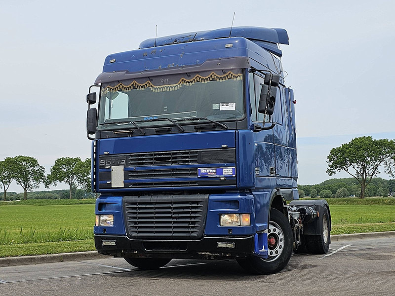 DAF XF 95.380 EURO 3 MANUAL - Tractor unit: picture 1 DAF XF 95.380 EURO 3 MANUAL - Tractor unit: picture 1