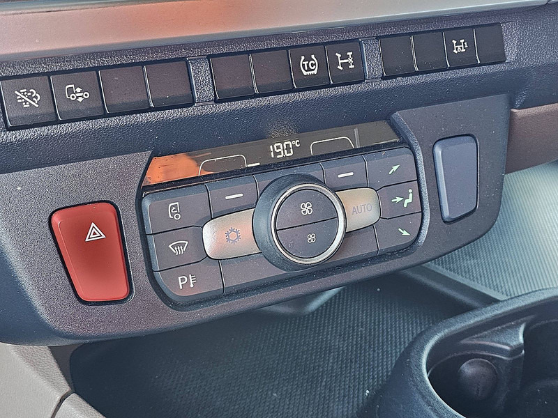 Tractor unit DAF XG+ 530: picture 13