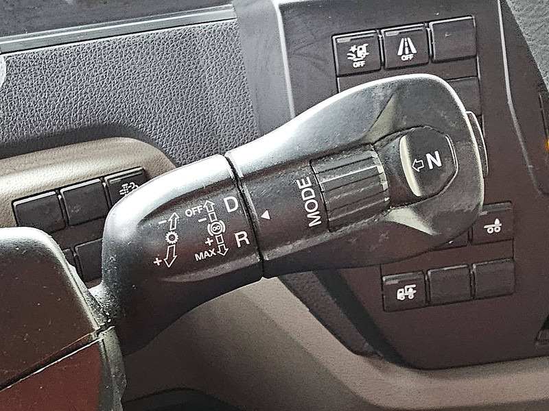 Tractor unit MAN 26.470 TGX TG3 GM 6X2/2 BL: picture 12