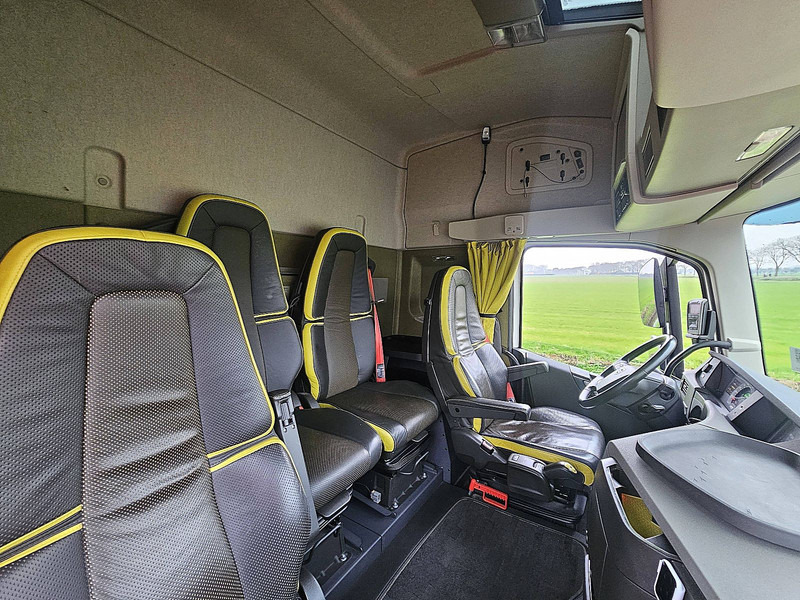 Leasing of Volvo FH 16.750 6X2*4 4 SEATS 154TKM Volvo FH 16.750 6X2*4 4 SEATS 154TKM: picture 16
