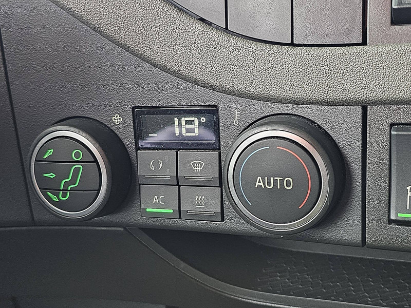 Leasing of Volvo FH 16.750 6X2*4 4 SEATS 154TKM Volvo FH 16.750 6X2*4 4 SEATS 154TKM: picture 10