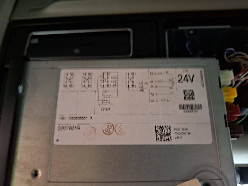 Leasing of Volvo FH 16.750 6X2*4 4 SEATS 154TKM Volvo FH 16.750 6X2*4 4 SEATS 154TKM: picture 20