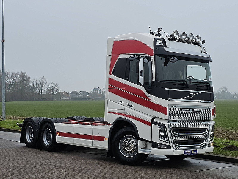 Volvo FH 16.750 6X2 RETARDER WB 430 - Cab chassis truck: picture 5 Volvo FH 16.750 6X2 RETARDER WB 430 - Cab chassis truck: picture 5