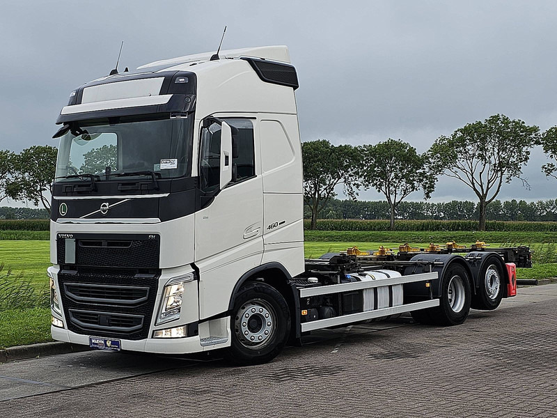 Volvo FH 460 6X2*4 STEER AXLE - Container transporter/ Swap body truck: picture 2 Volvo FH 460 6X2*4 STEER AXLE - Container transporter/ Swap body truck: picture 2